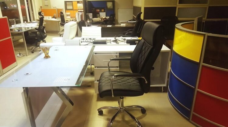 used office furniture buyers in dubai